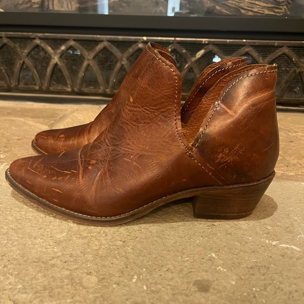 Steve Madden cognac brown Leather Ankle Booties